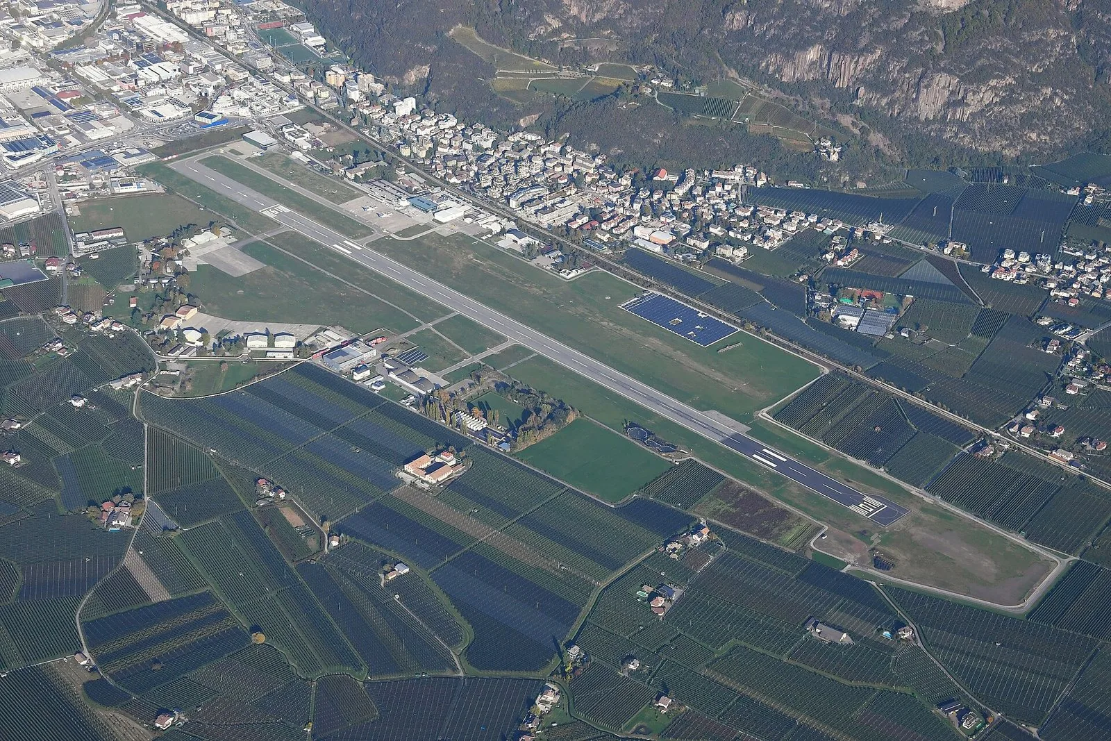 Aeroporto di Bolzano, vista aerea